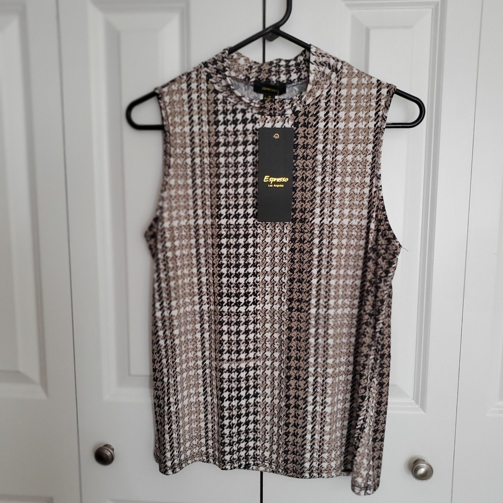 Espresso Los Angeles sleeveless mock tuttleneck shell